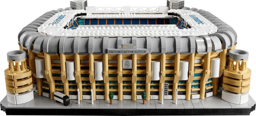 Конструктор LEGO 10299 Real Madrid Santiago Bernabéu Stadium! Новый!