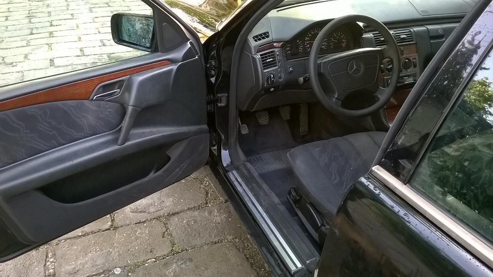 mercedes E200 W210 на части