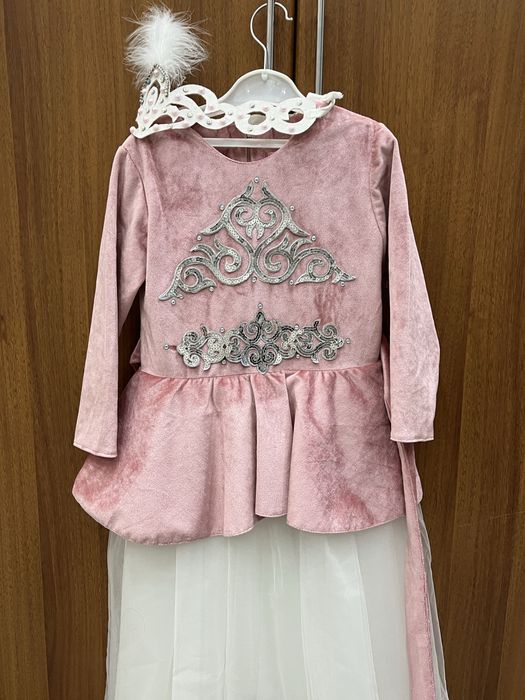 Продам платье, ручная работа