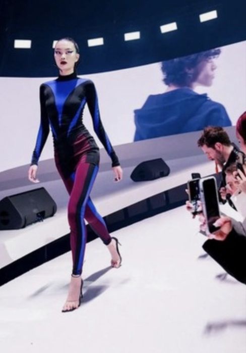 Rochie MUGLER x H&M  marimea 38