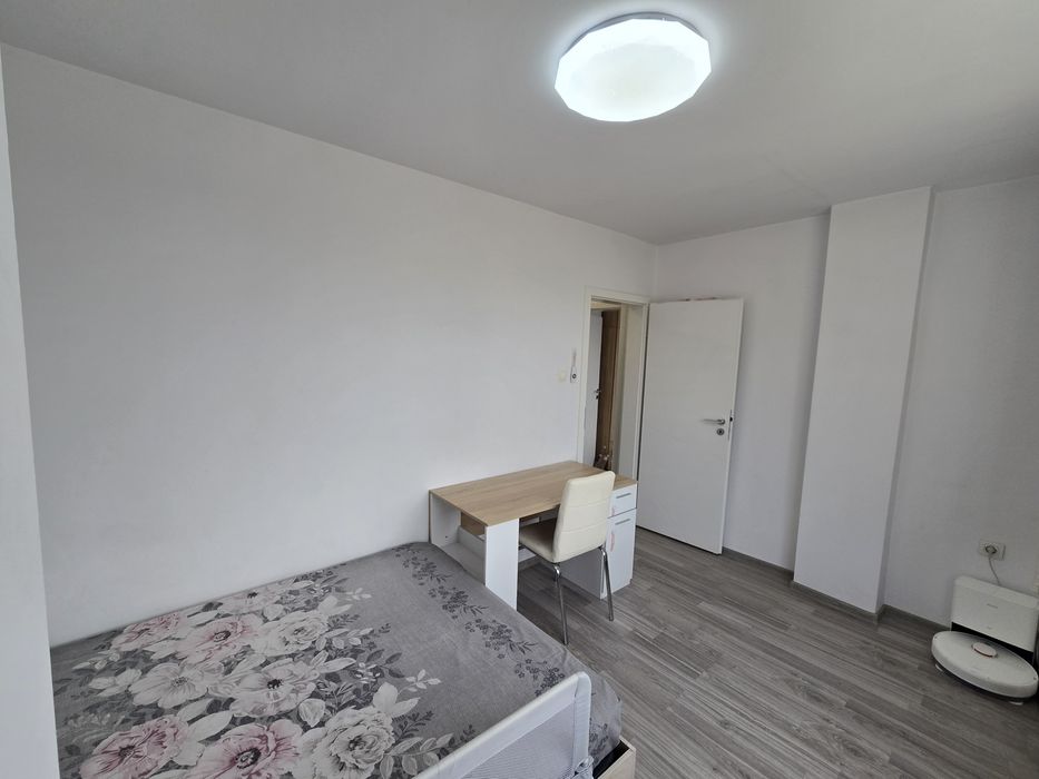 Продава се Тристаен апартамент в Сливен, Център - 70 кв.м за 2143 €/кв.м - Снимка #12