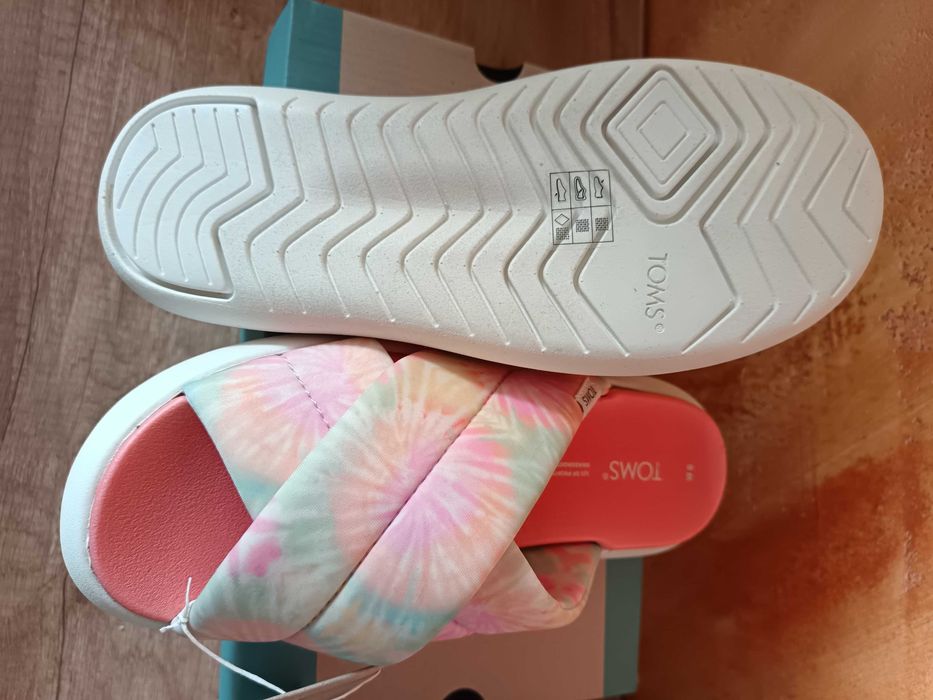 Дамски чехли Toms, размер 36