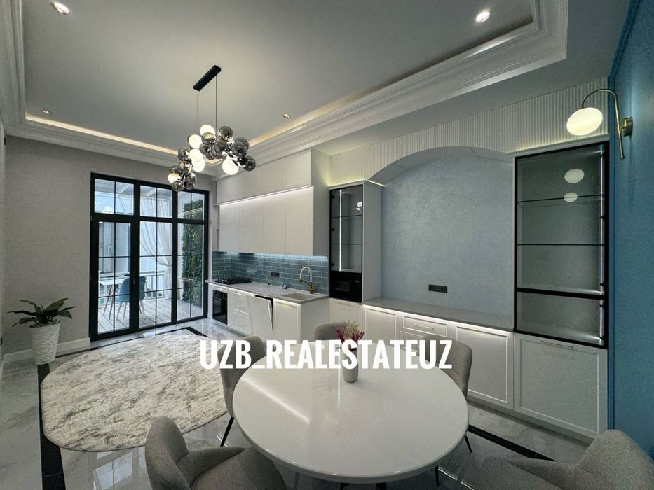 Ор-р: Циолковский, Ул.Салом Продается Новый Дом 3.соток 390м2 5.комнат