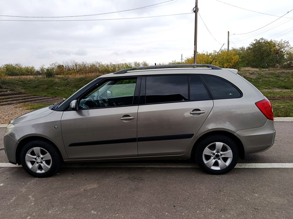 SKODA Fabia 2009 — imagine 1