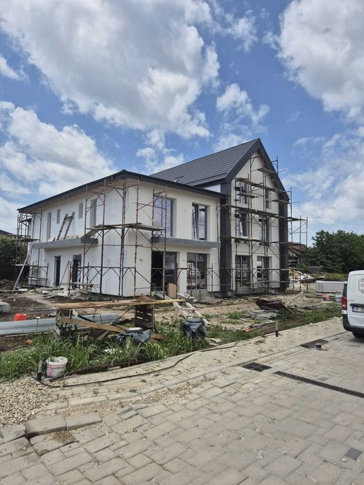 Casa In Duplex , Otopeni , 1 Mai , cartier privat