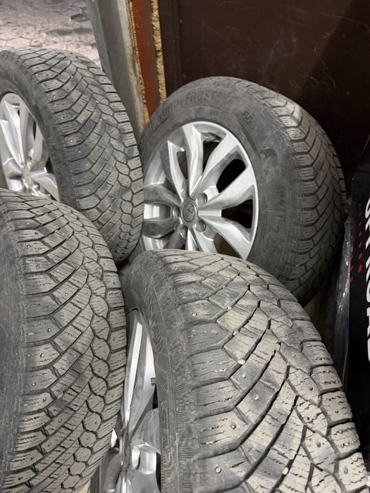 Продам комплект дисков с резиной