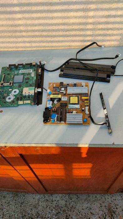 Samsung T27A550EW computer monitor 68.6 cm за части, намаление