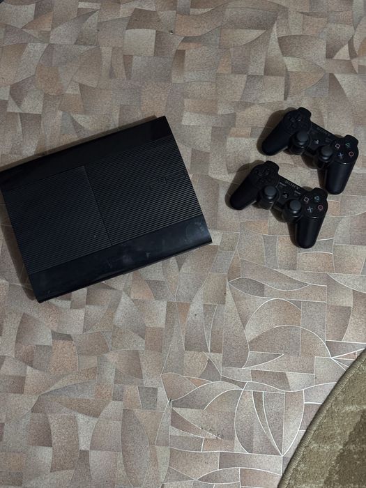 Продам PS3 Super Slim