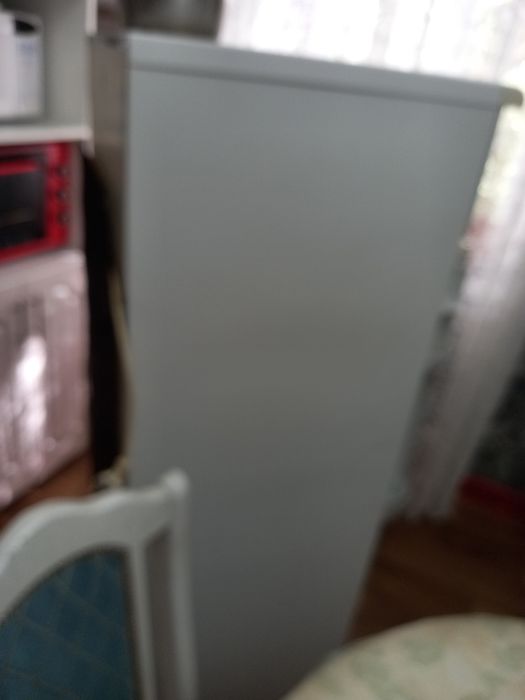 Продаю недорого холодильник б/у