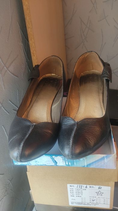 Кожанные туфли  продаётся