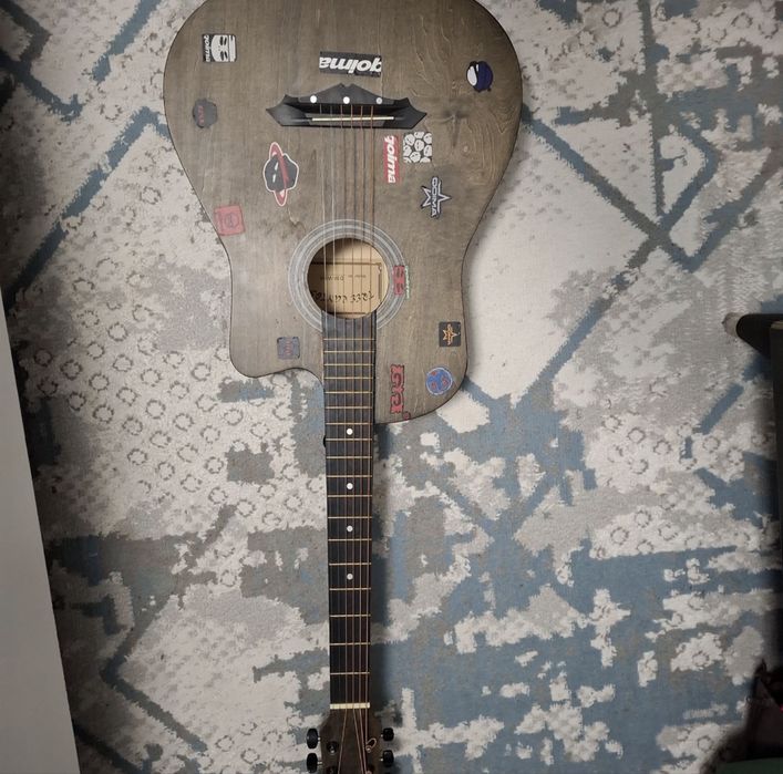 Продаю гитару акустическую