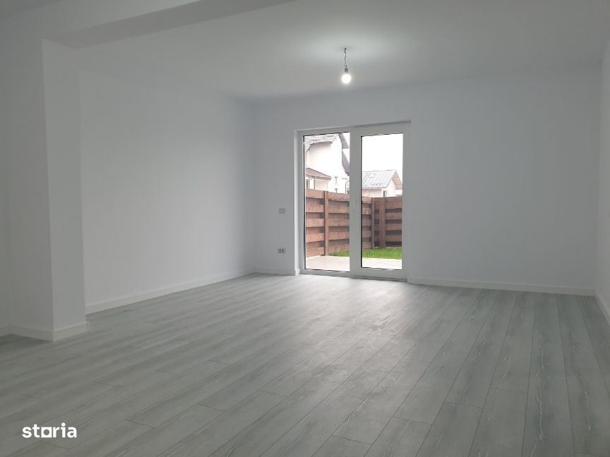 IASI - Valea Lupului - Casa cu 5 camere parter + etaj - INTABULATA