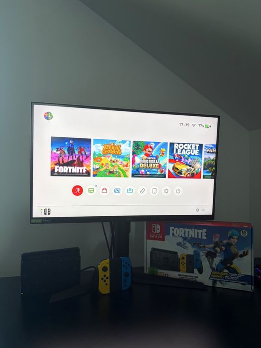 Nintendo Switch + 3 jocuri