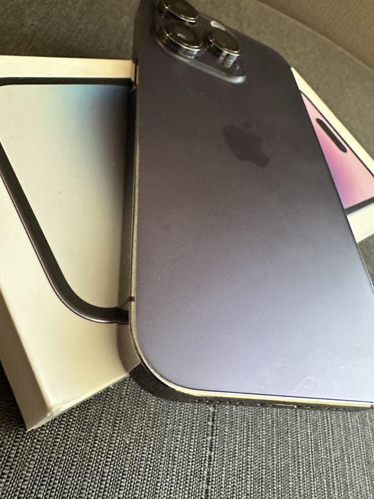 iPhone 14 pro deep purple