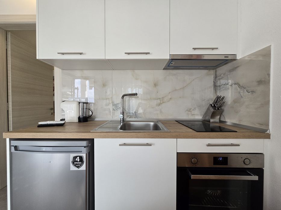 Дава се под наем Тристаен апартамент в с. Нова Ловча, Област Благоевград - 1 кв.м за 100 € - Снимка #5