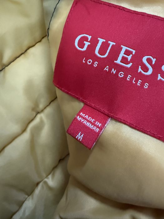 geaca guess noua