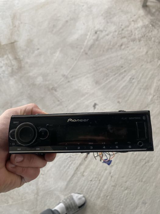 *Pioneer MVH-S520BT