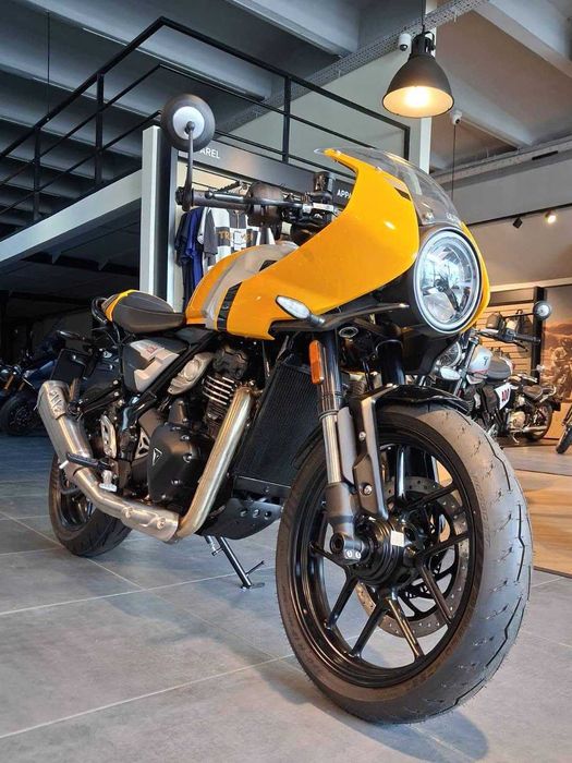 Motocicleta Triumph Thruxton 400 2026 | Finantare rapida
