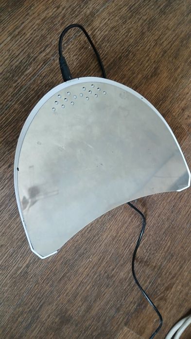 Ультрафиолетовая лампа для маникюра