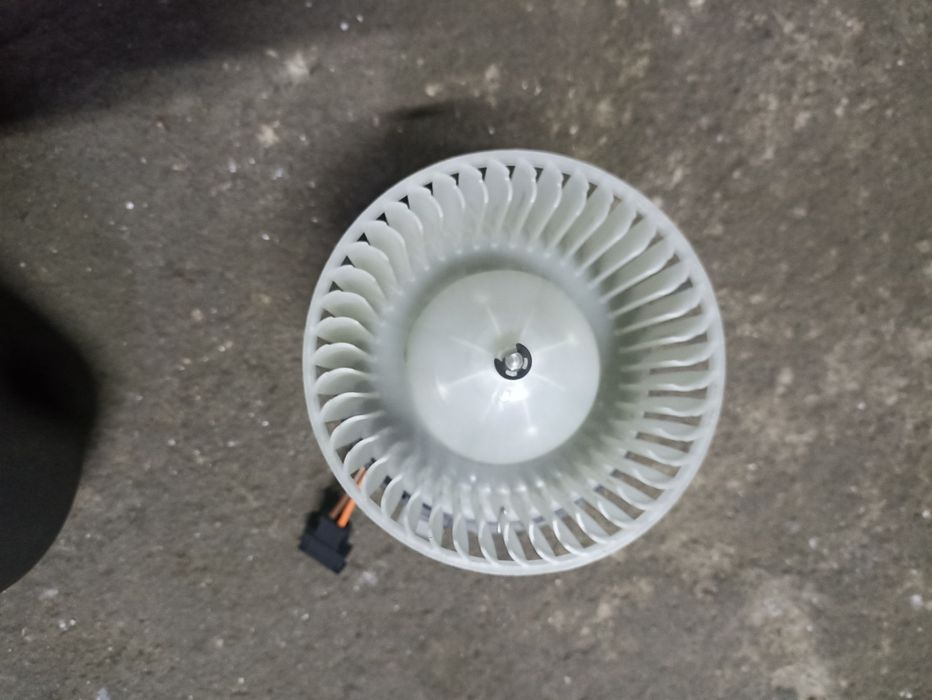 Моторчик печки Ниссан