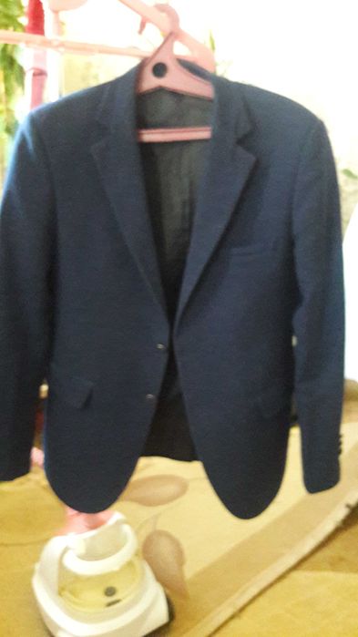 Пиджак темно-синего цвета