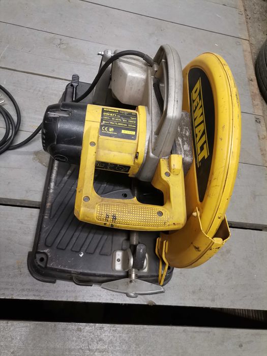 Професионален циркуляр за метал DeWalt DW871