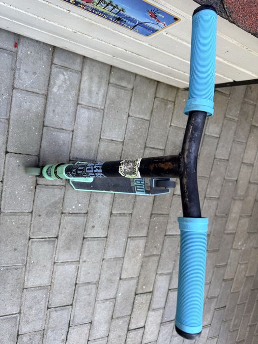 Trotineta gravity madd extreme