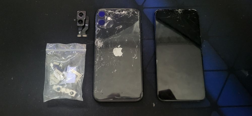 Piese pentru IPhone 11