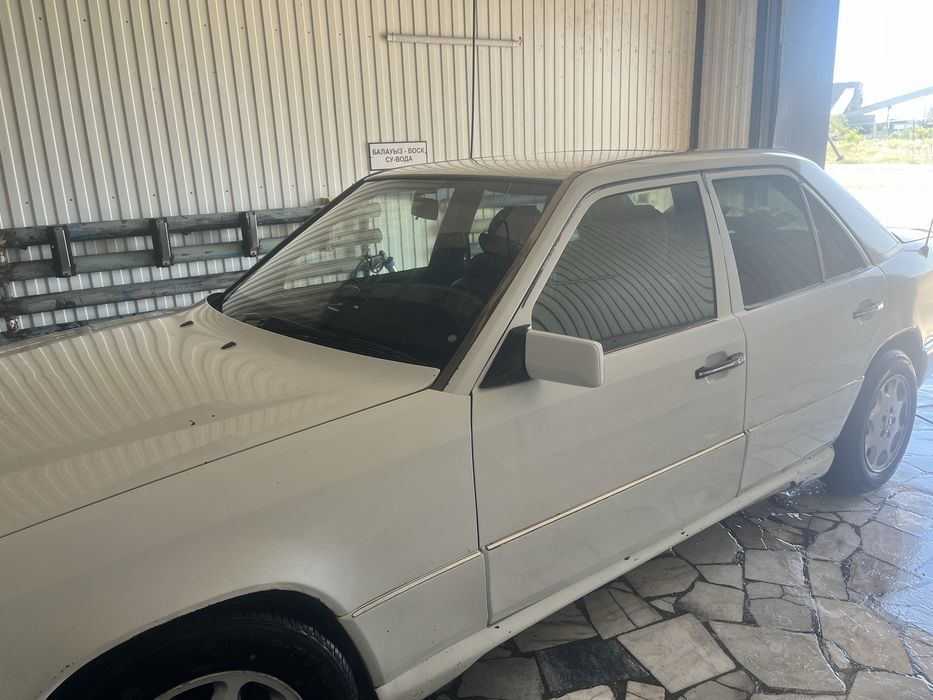 Продам мерседес 124, торг имеется