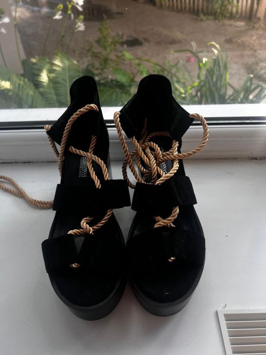 Продам обувь летне выходную