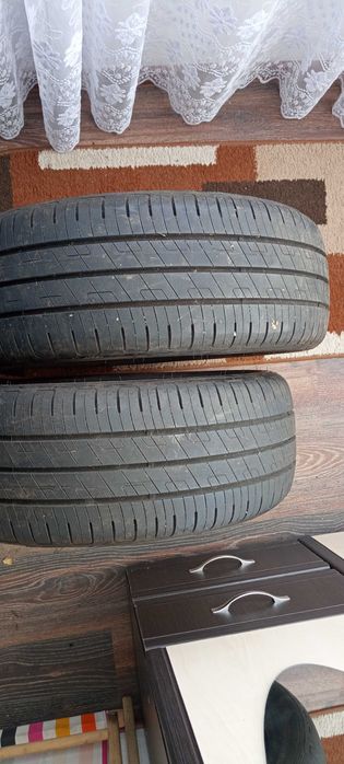 Vând cauciucuri auto