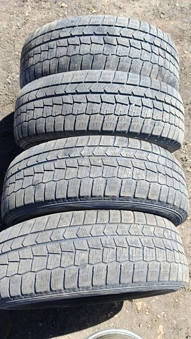 Продам шины. Липучка 195х65 R15