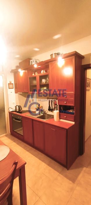 Двустаен апартамент с отделна кухня в Равда