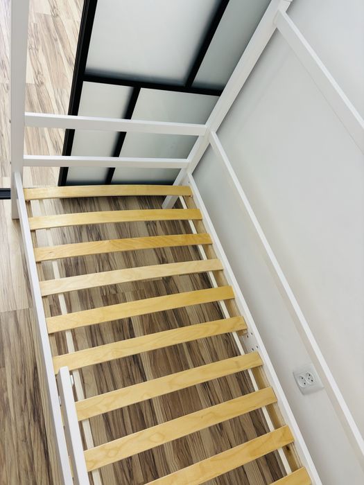 Кровать детская в форме домика