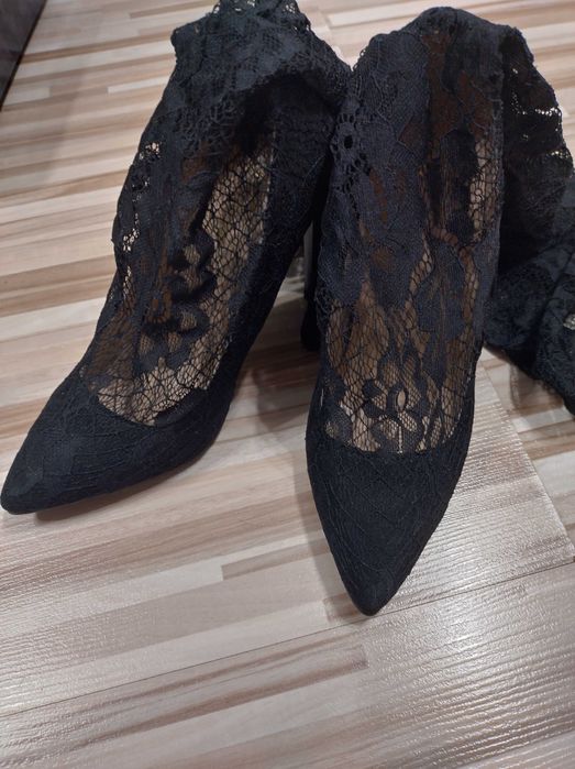 Дантелени обувки 36н