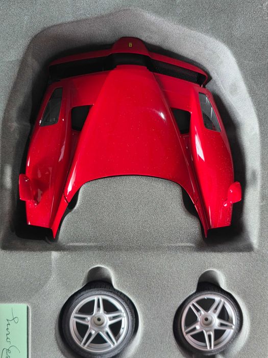 Macheta Auto 1/12 Tamiya Ferrari Enzo