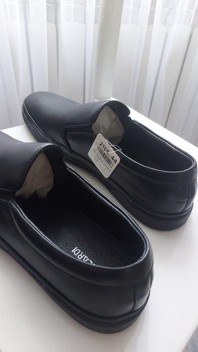 Новые мужские туфли