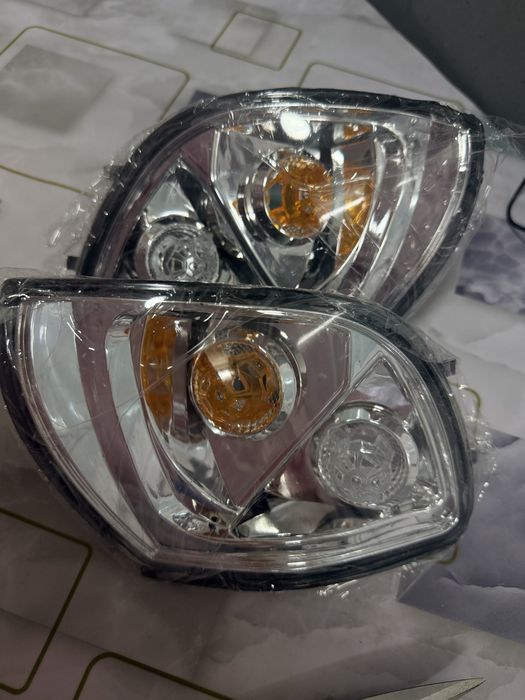 Mitsubishi Delica Поворотники