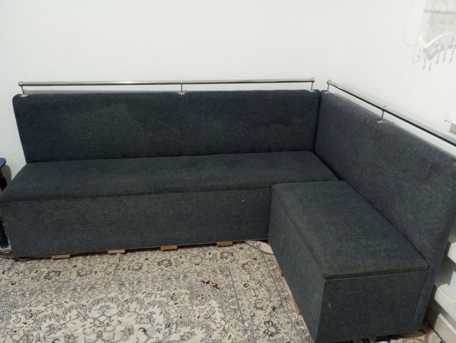 Кухонный угловой диван