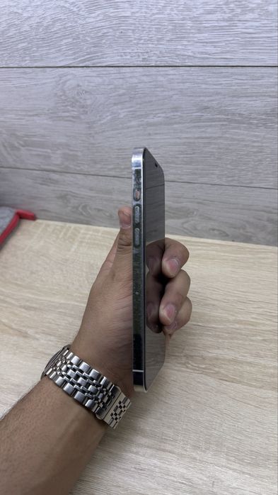 Продаю iphone 12 pro max 256gb