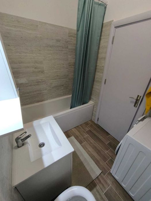 Închiriez apartament în regim hotelier zona Mall