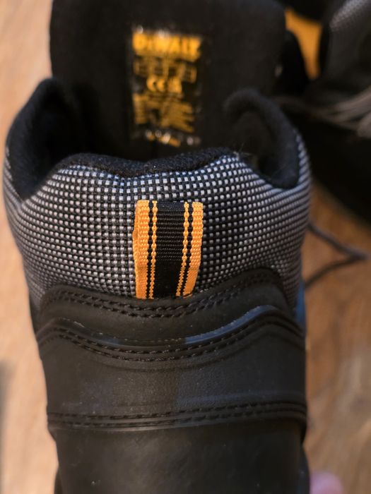 Продам ботинки DeWALT 45