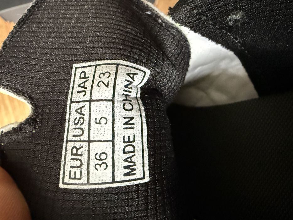 Фудболни обувки стоножки 36 номер