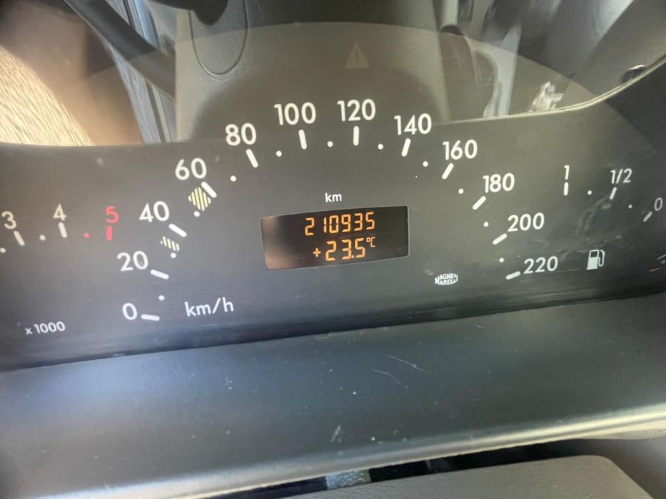 MERCEDES-BENZ A170 cdi • diesel • automat • 211.000 KM