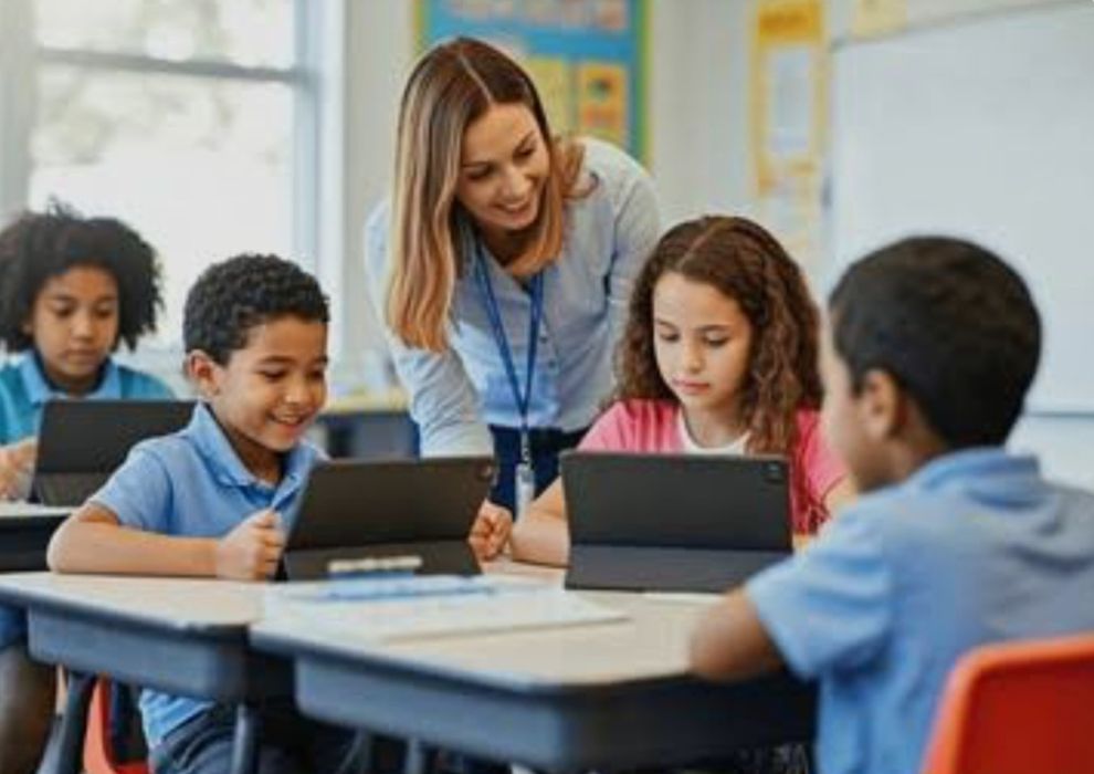 Инглиз ва рус тиллари.