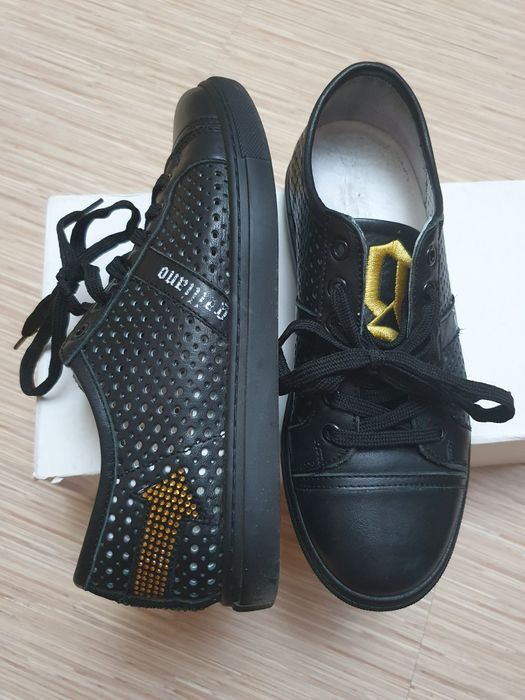 John Galliano *естествена кожа