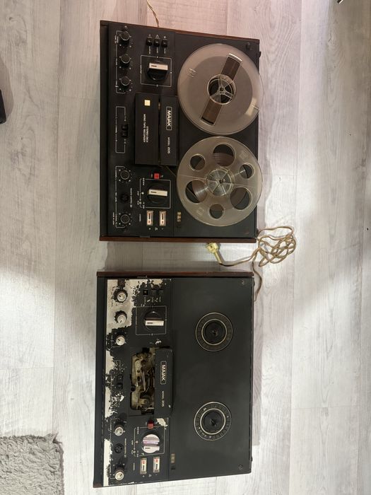 Magnetofon Majak 205 si unul pentru piese