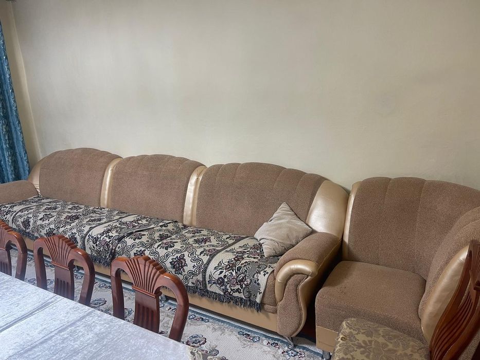 Диван продаётся срочно