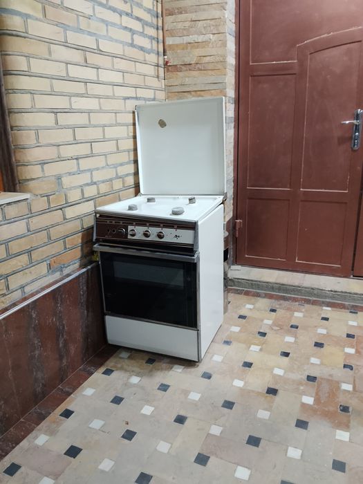 Газовая плита, в нормальном состоянии, б/у