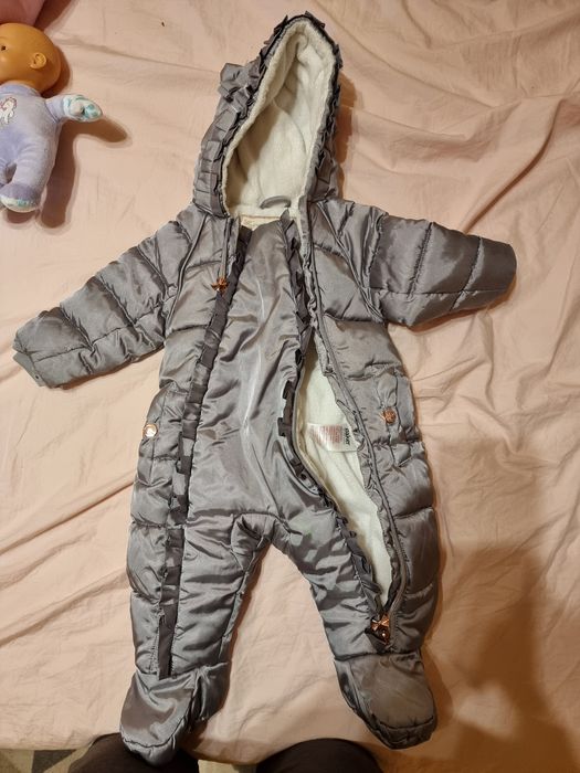 Salopeta Ted Baker pt fetite 6-9 luni